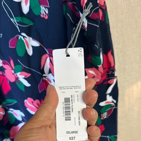 Floral V-Neck‎ Women's Top - Picture 4 of 10